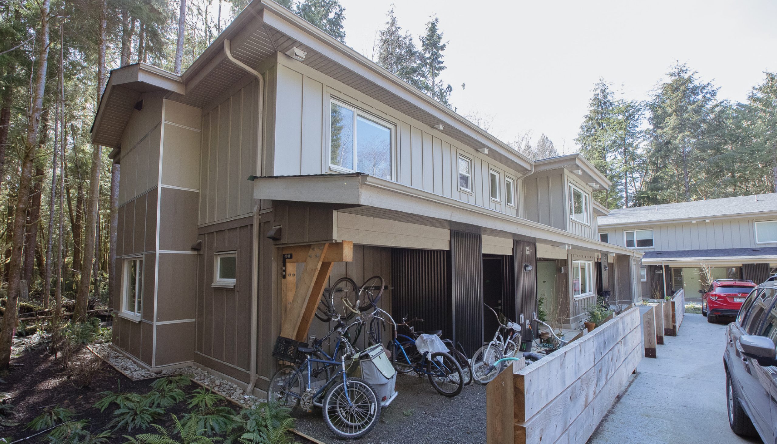 Robert Brown / Chesterman Properties Logo